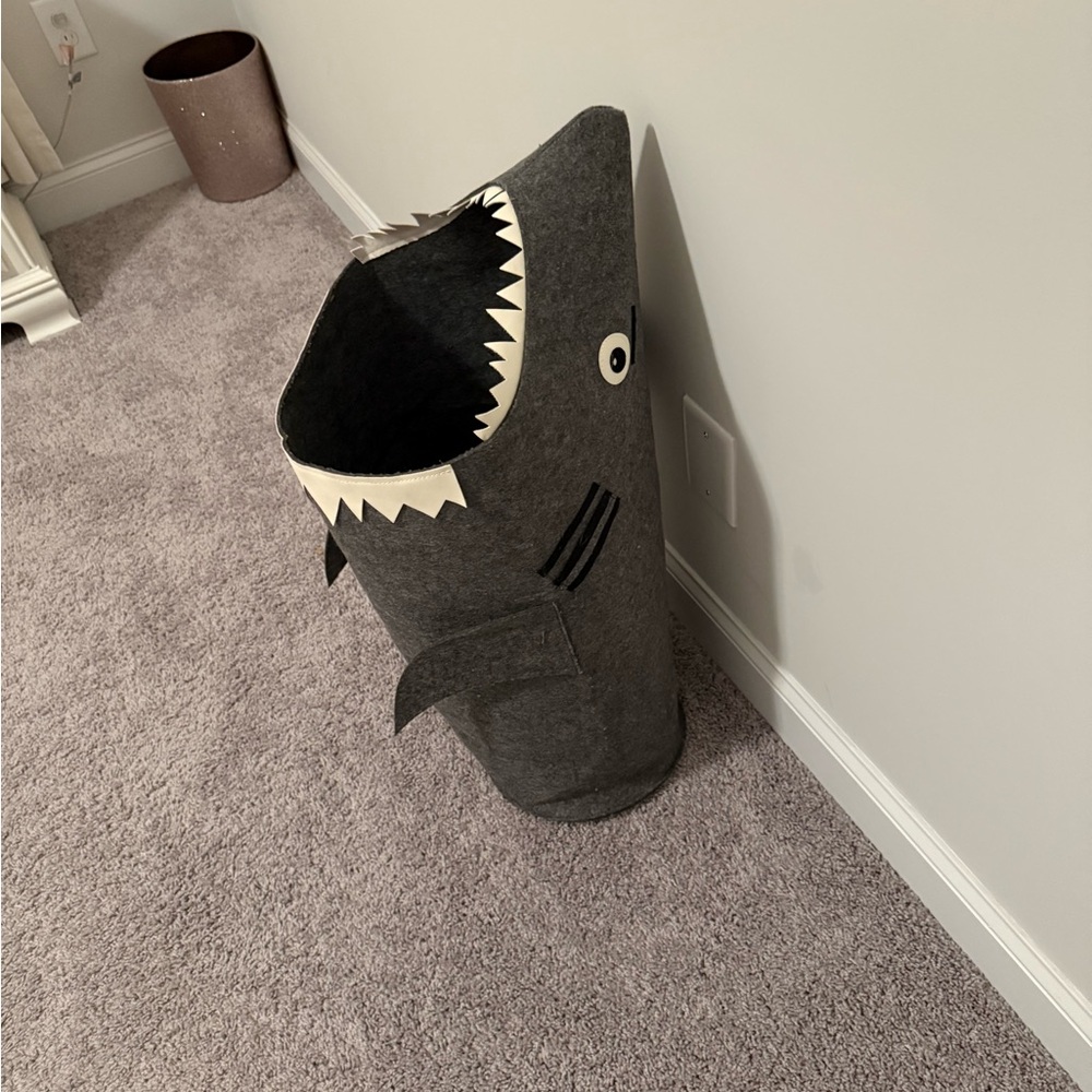 Shark Design Gray Storage Bin by PIKL - Picture 3 of 12